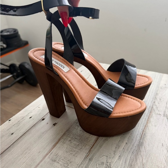 Steve Madden Shoes - Steve Madden Glossy Black Platform Heels